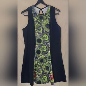 Women's Dress NEW WITHOUT TAGS